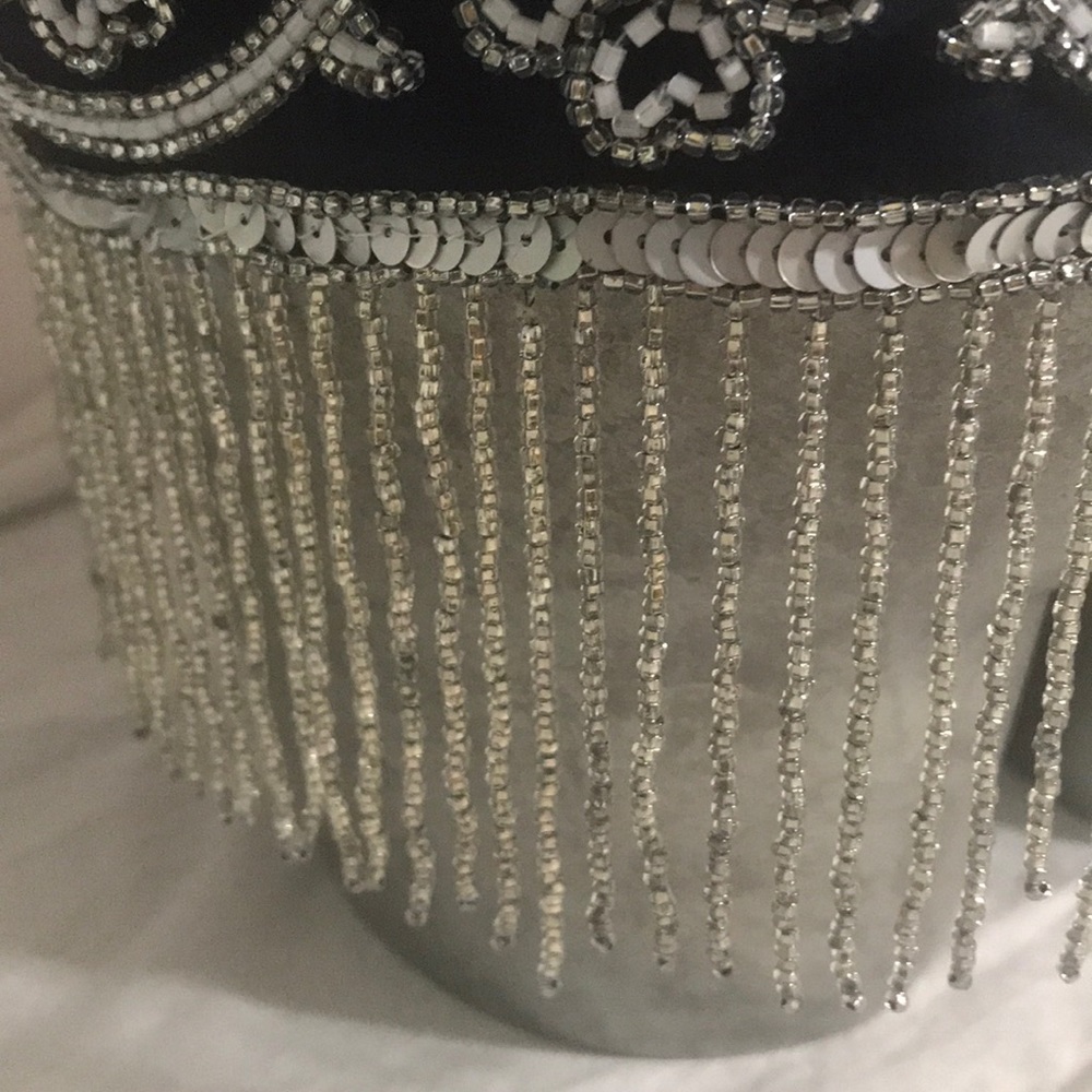 “A. J. BARI” Beaded, Sequined and Silk Ladies Top - Picture 11 of 15
